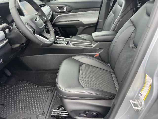 new 2025 Jeep Compass car, priced at $34,118