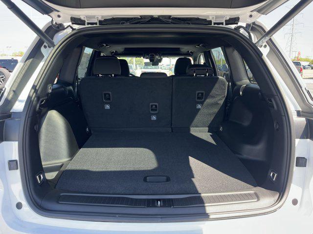 new 2025 Jeep Grand Cherokee car, priced at $40,325