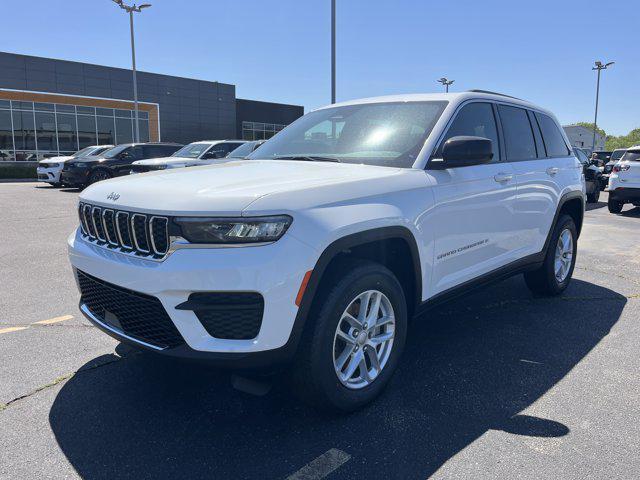 new 2025 Jeep Grand Cherokee car, priced at $40,325