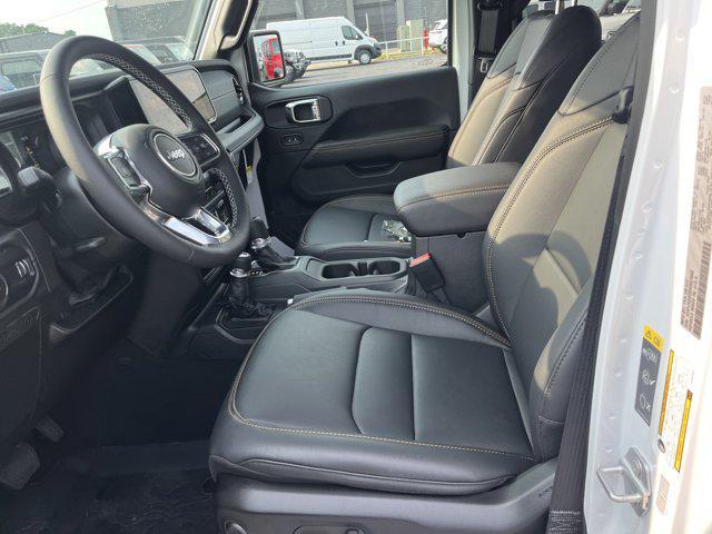 new 2025 Jeep Wrangler car, priced at $61,112