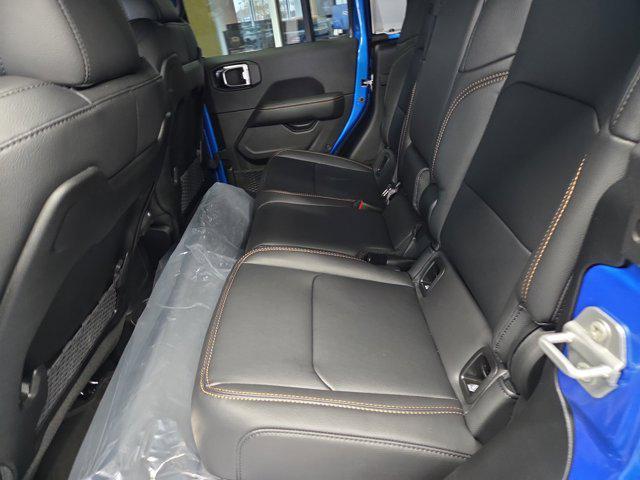 new 2025 Jeep Gladiator car