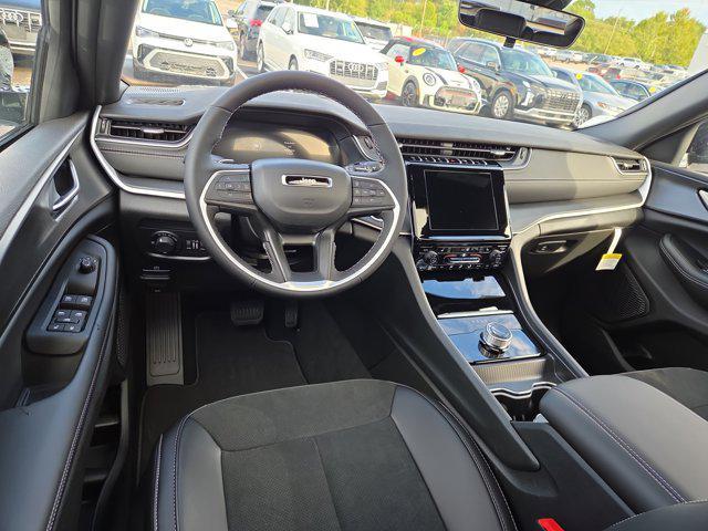 new 2025 Jeep Grand Cherokee car, priced at $42,030
