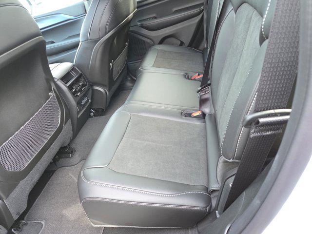 new 2025 Jeep Grand Cherokee car, priced at $42,030