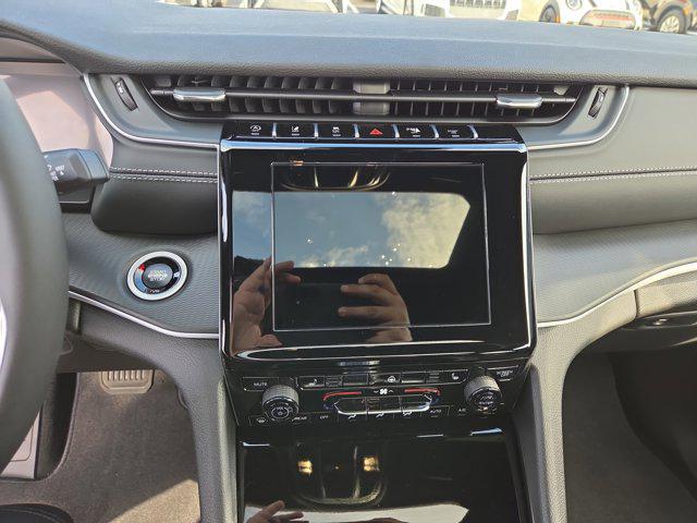 new 2025 Jeep Grand Cherokee car, priced at $42,030