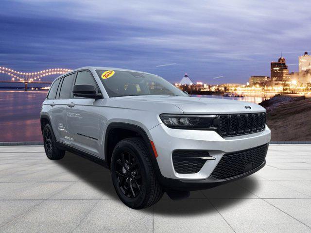 used 2024 Jeep Grand Cherokee car, priced at $29,995
