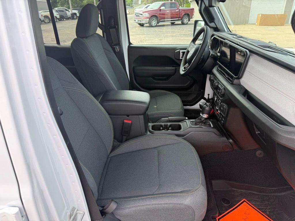 new 2024 Jeep Gladiator car, priced at $59,995