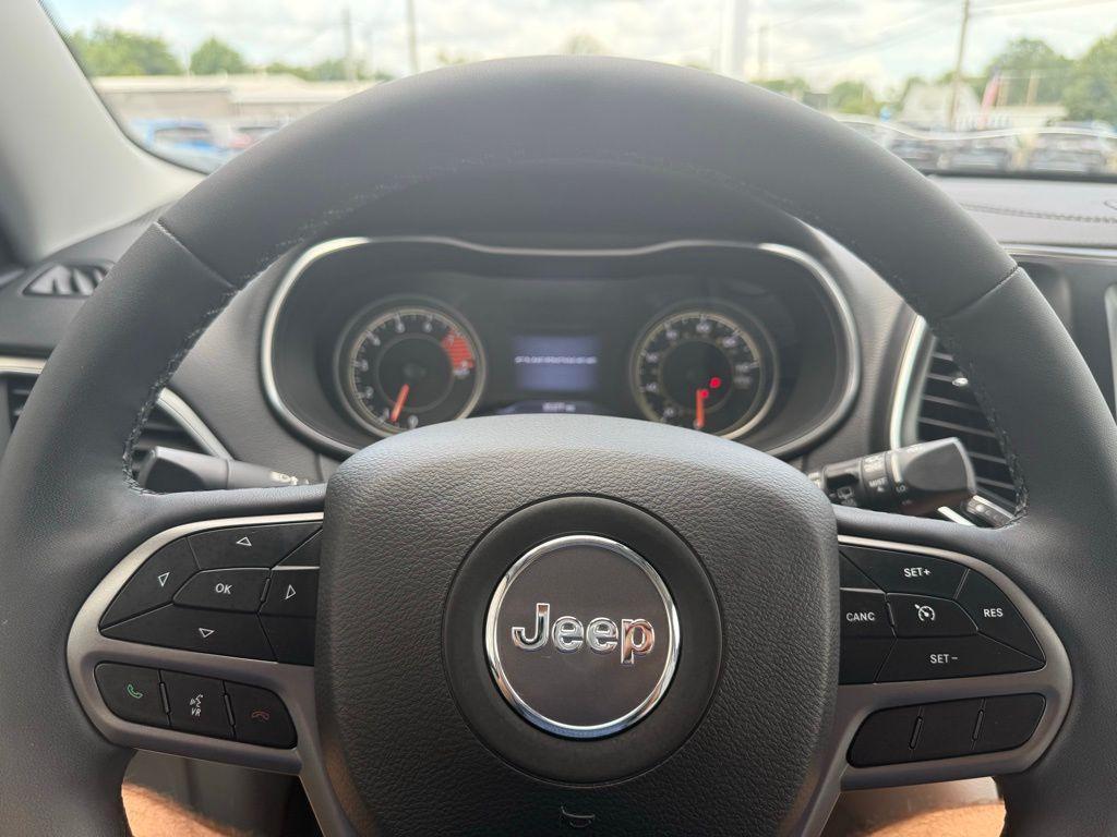 used 2022 Jeep Cherokee car, priced at $26,985