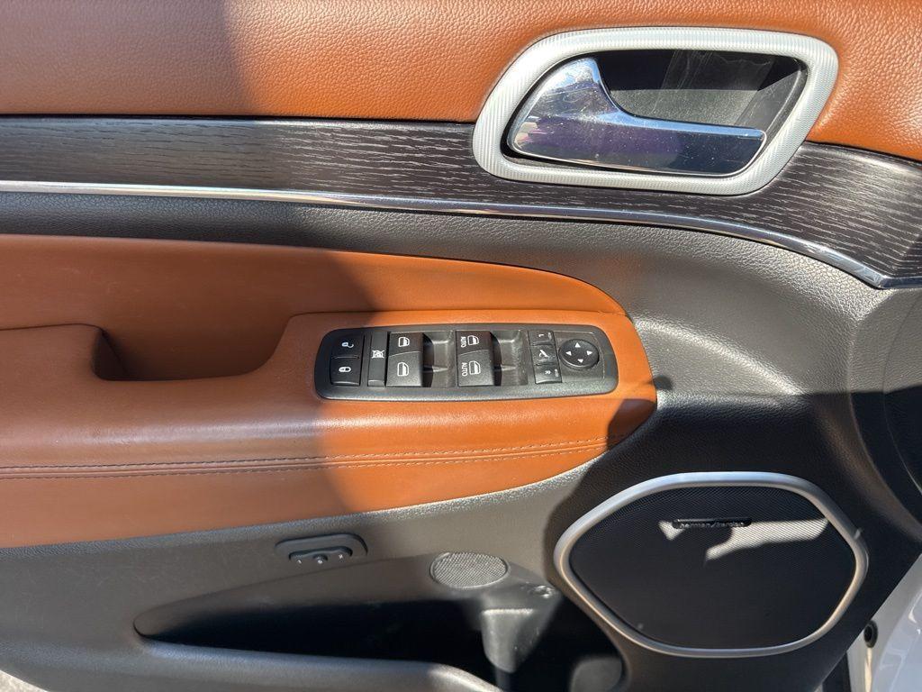 used 2019 Jeep Grand Cherokee car, priced at $35,995