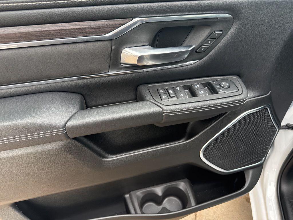 new 2025 Ram 1500 car, priced at $52,323