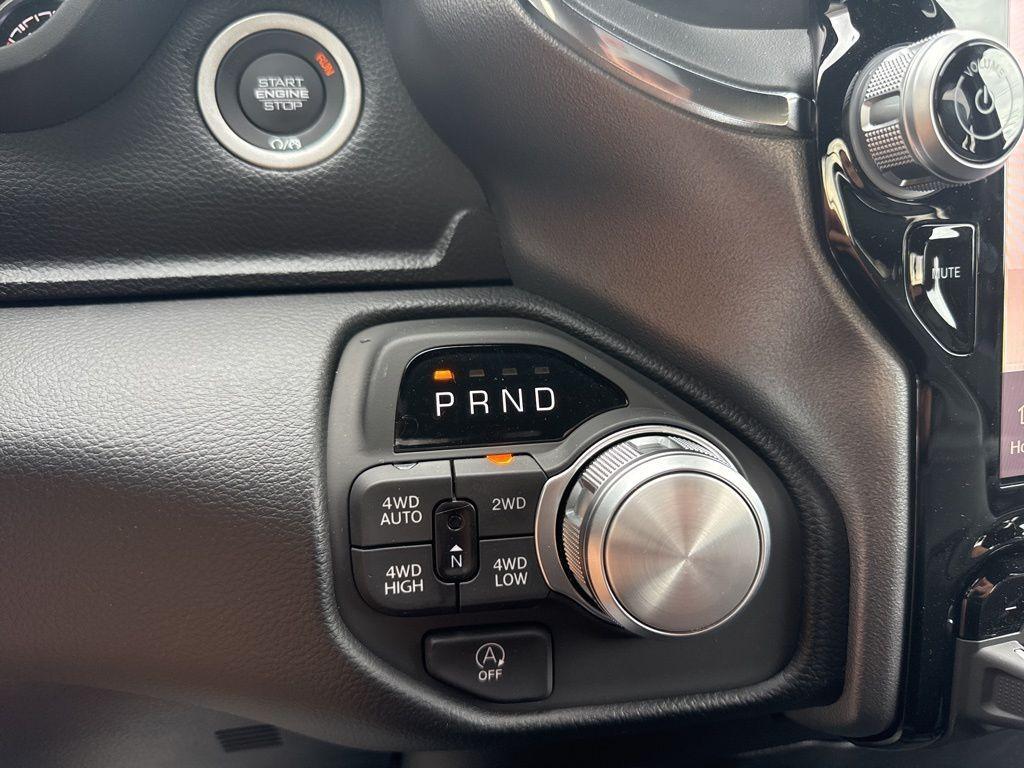 new 2025 Ram 1500 car, priced at $52,323