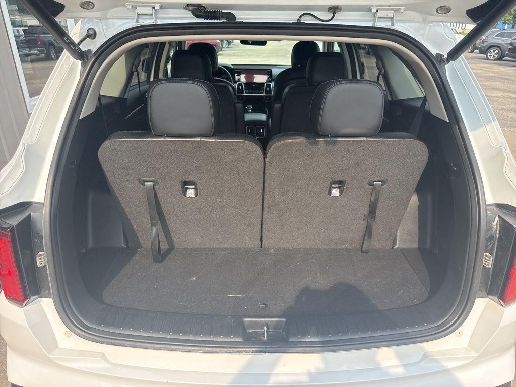 used 2023 Kia Sorento car, priced at $30,885