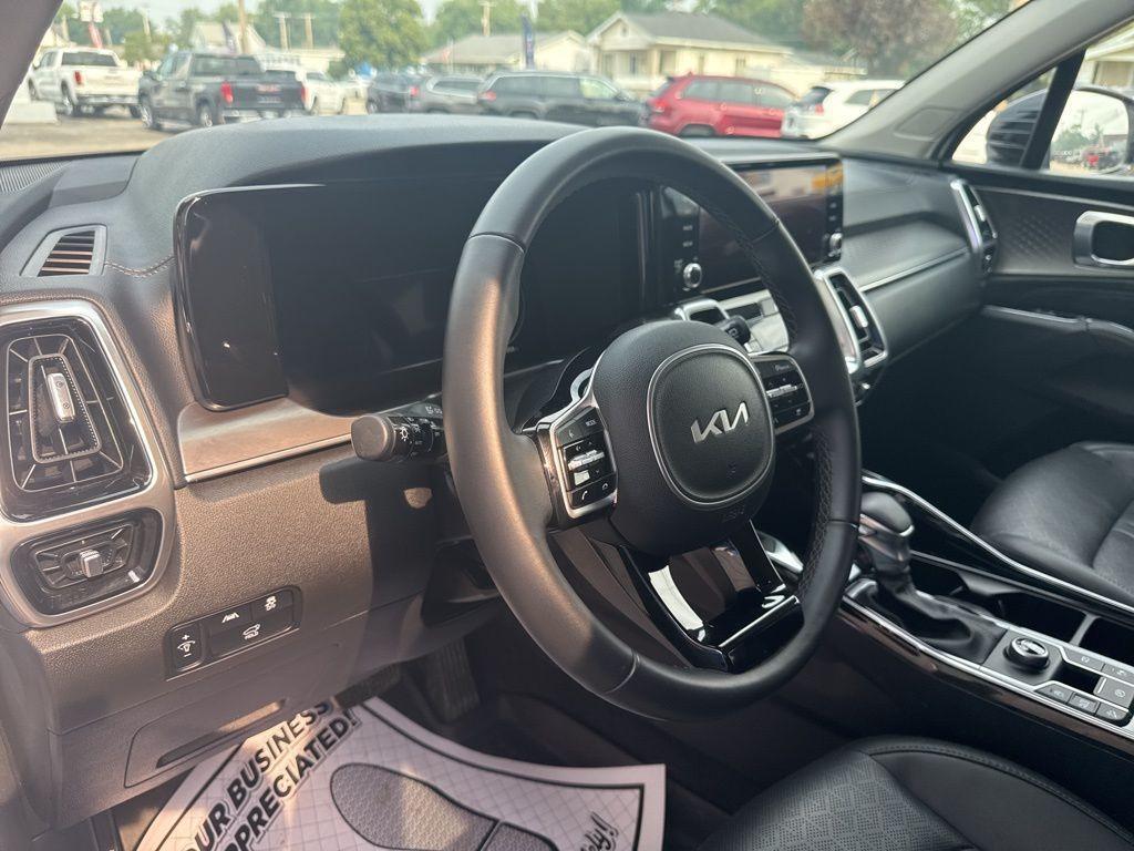 used 2023 Kia Sorento car, priced at $30,885