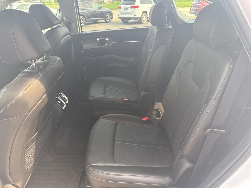 used 2023 Kia Sorento car, priced at $30,885