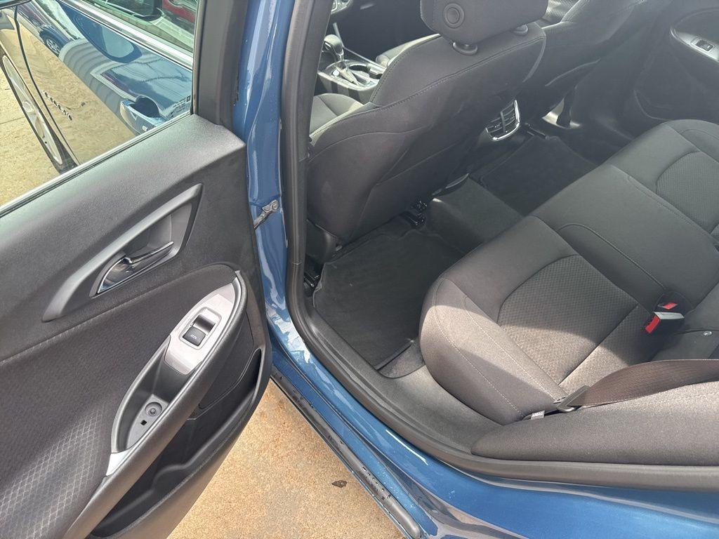 used 2025 Chevrolet Malibu car