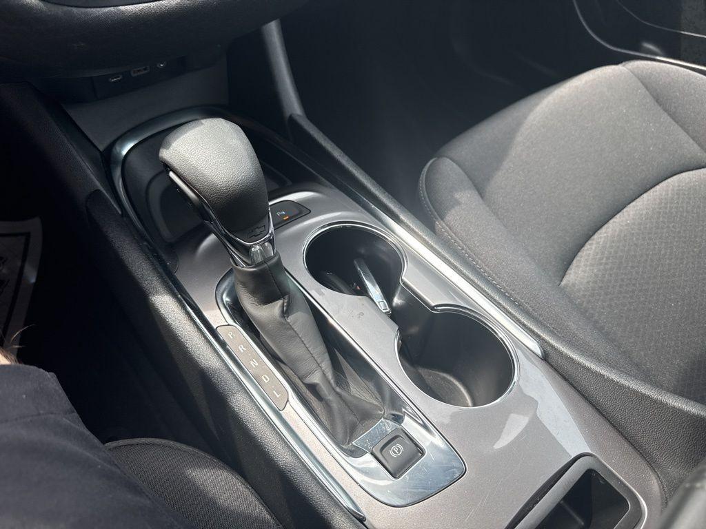 used 2025 Chevrolet Malibu car