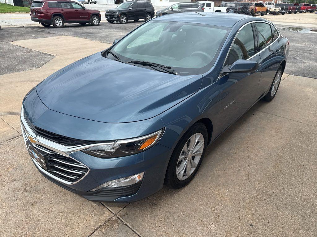 used 2025 Chevrolet Malibu car