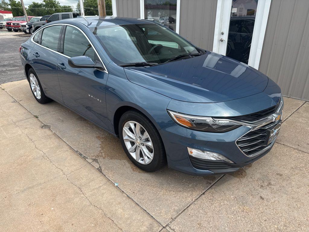 used 2025 Chevrolet Malibu car