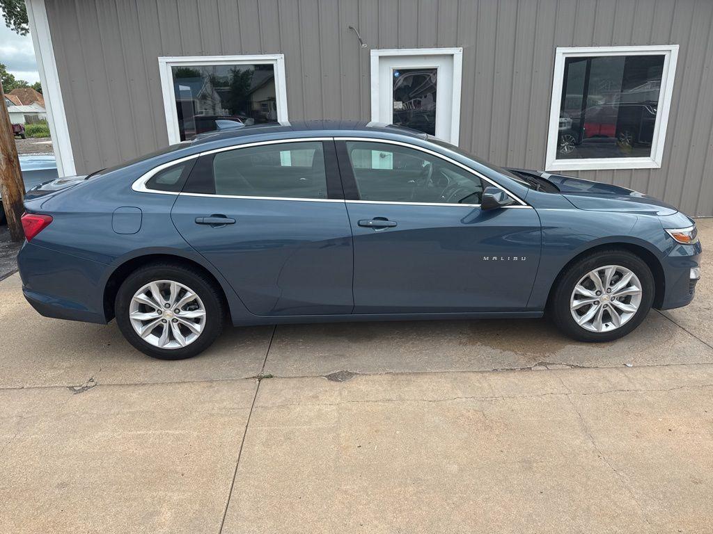used 2025 Chevrolet Malibu car