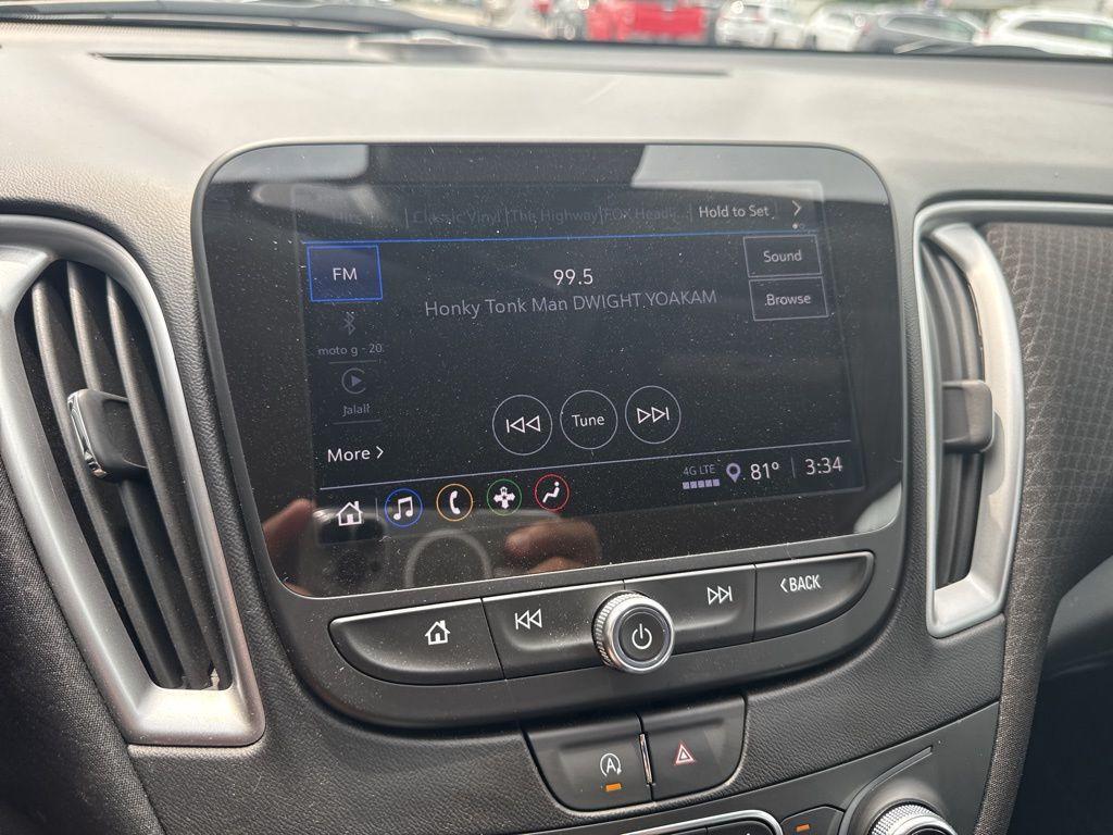 used 2025 Chevrolet Malibu car