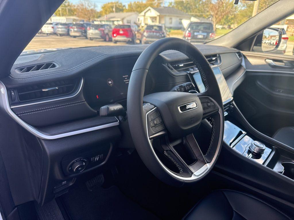 new 2025 Jeep Grand Cherokee L car, priced at $49,025