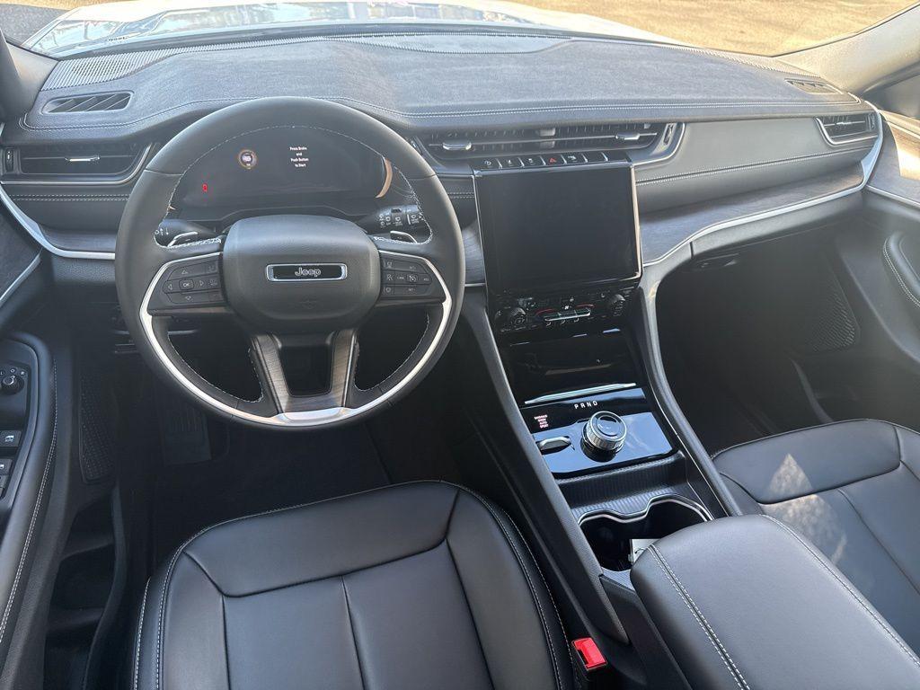 new 2025 Jeep Grand Cherokee L car, priced at $49,025