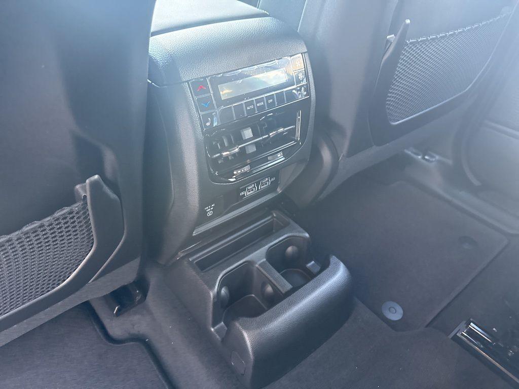 new 2025 Jeep Grand Cherokee L car, priced at $49,025