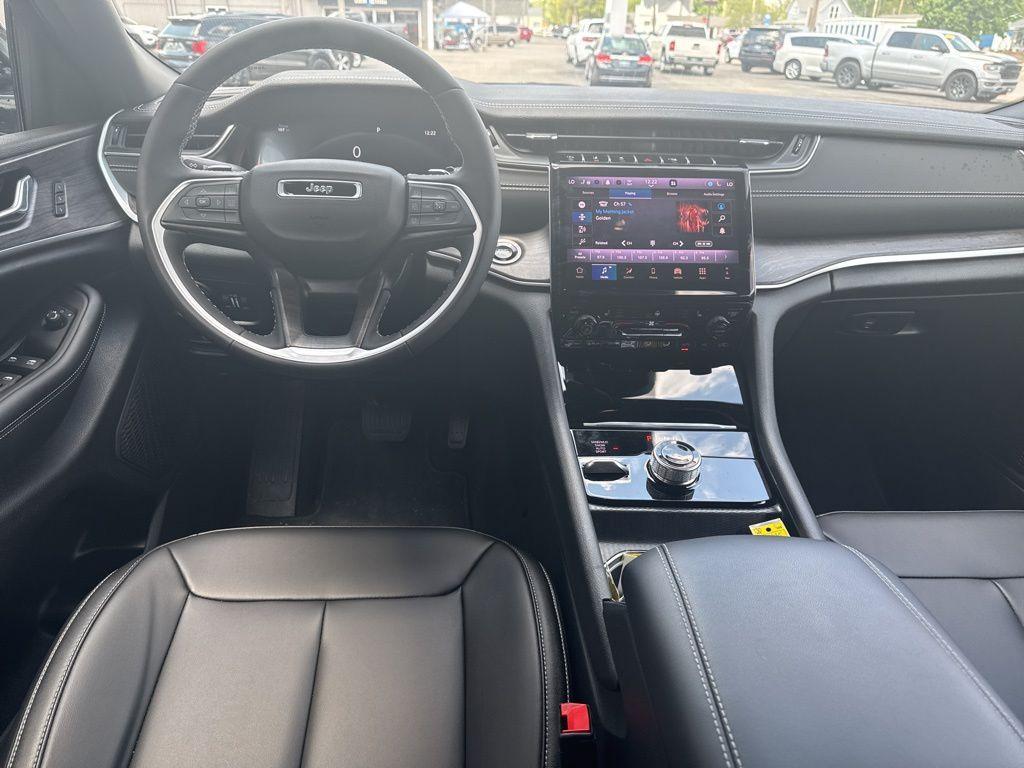 new 2025 Jeep Grand Cherokee L car, priced at $49,197
