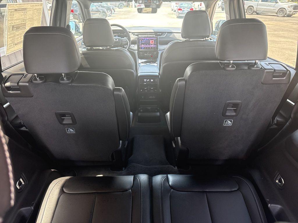 new 2025 Jeep Grand Cherokee L car, priced at $49,197