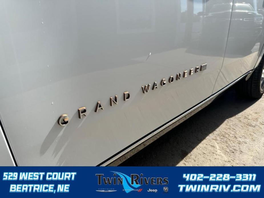 new 2024 Jeep Grand Wagoneer L car