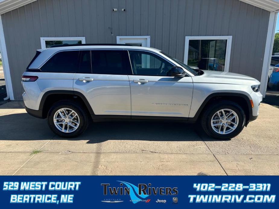 new 2024 Jeep Grand Cherokee car, priced at $45,965