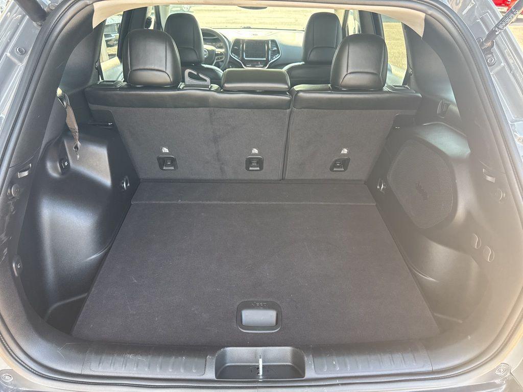 used 2022 Jeep Cherokee car, priced at $27,995