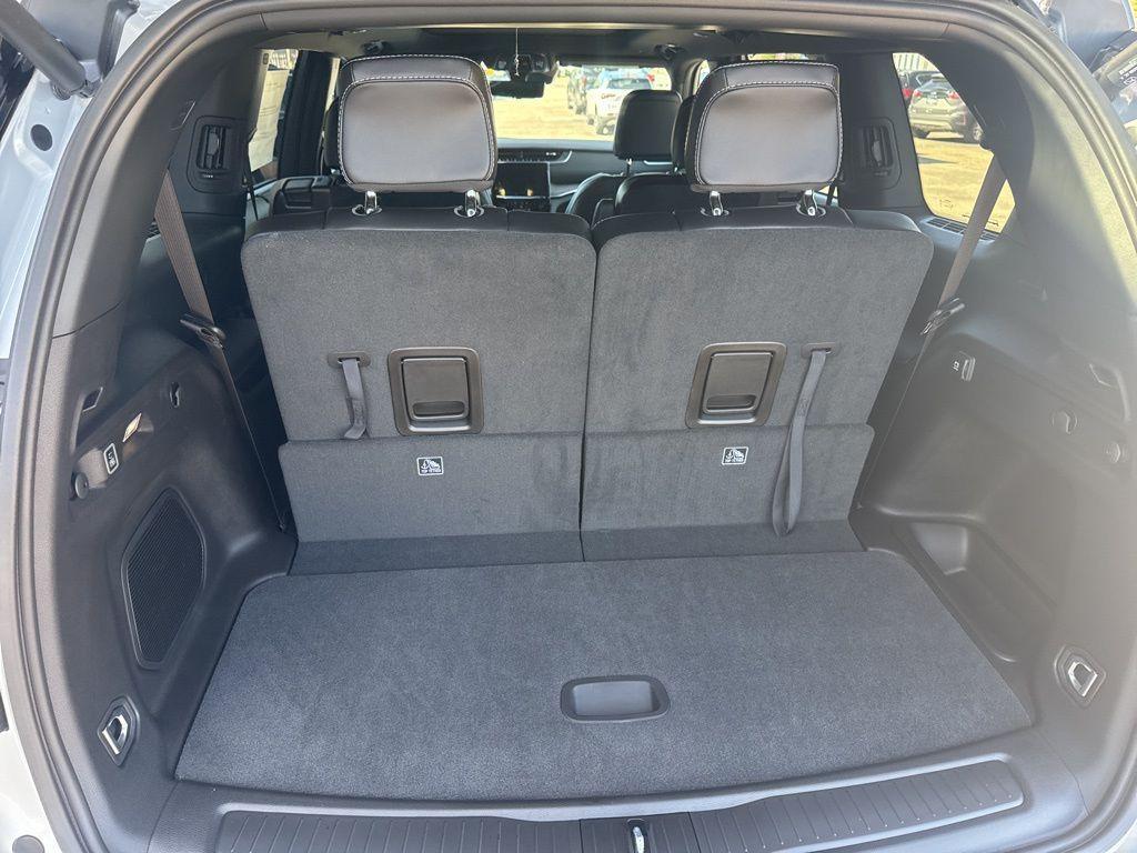 new 2025 Jeep Grand Cherokee L car, priced at $54,237