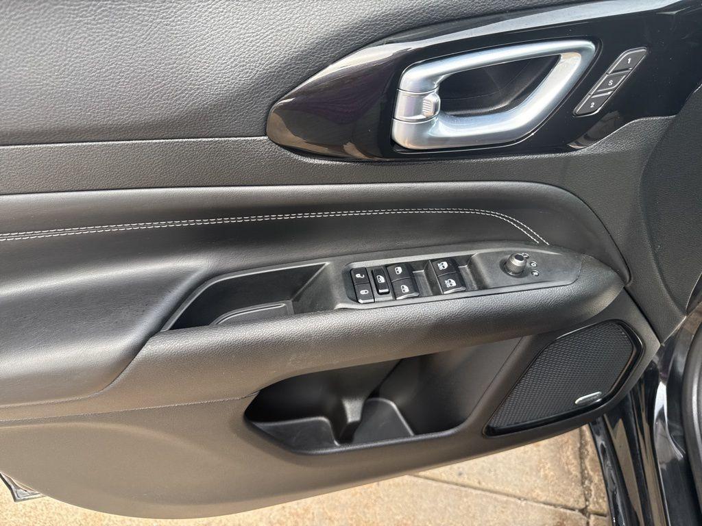 used 2023 Jeep Compass car