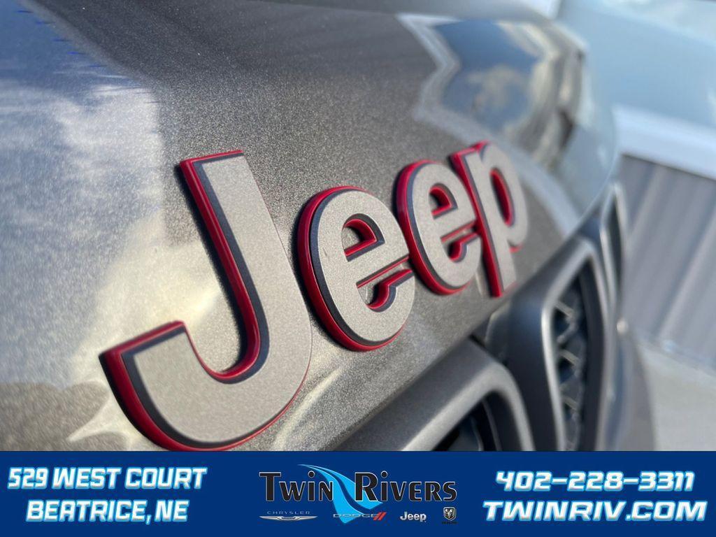 used 2021 Jeep Grand Cherokee car, priced at $34,988