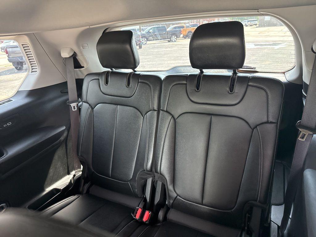used 2023 Jeep Grand Cherokee L car, priced at $38,995
