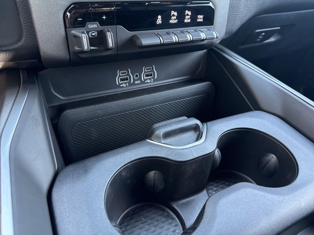 new 2025 Ram 1500 car