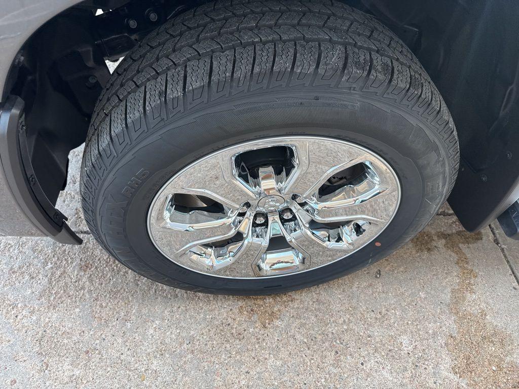 new 2025 Ram 1500 car