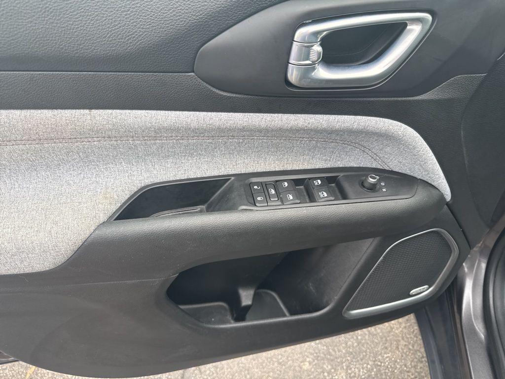 used 2022 Jeep Compass car, priced at $24,995