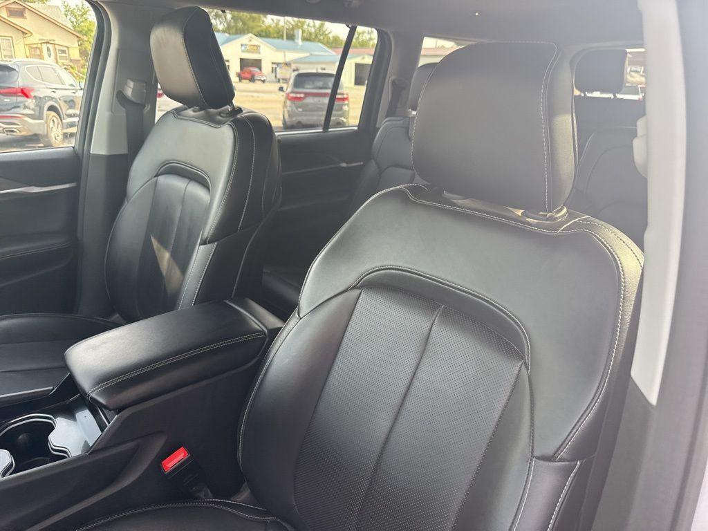 used 2023 Jeep Grand Cherokee L car, priced at $33,995