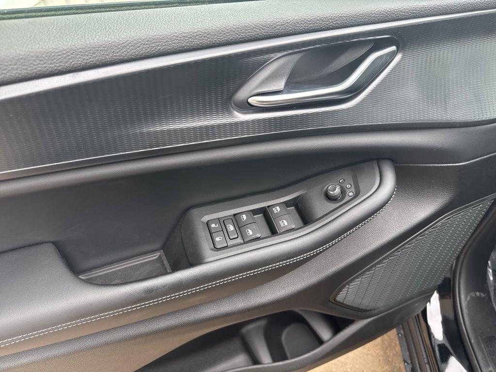 new 2025 Jeep Grand Cherokee L car