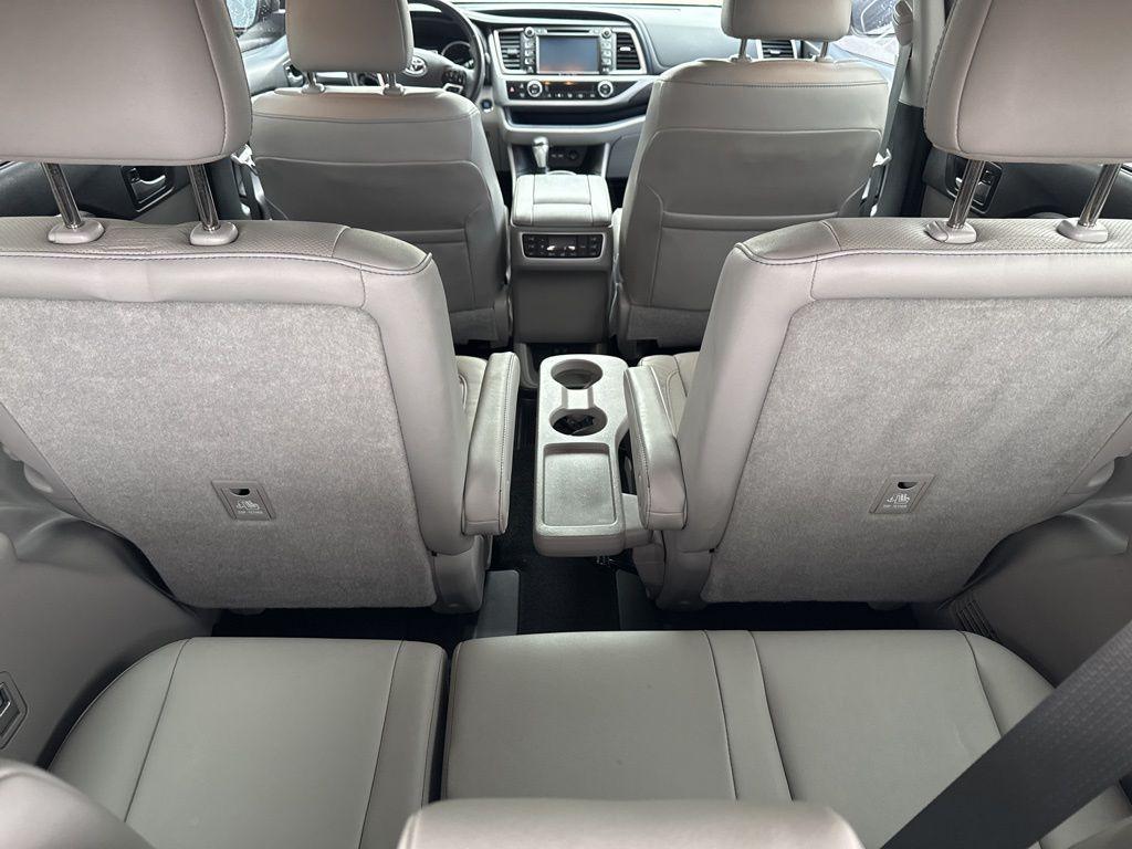 used 2019 Toyota Highlander car, priced at $29,995