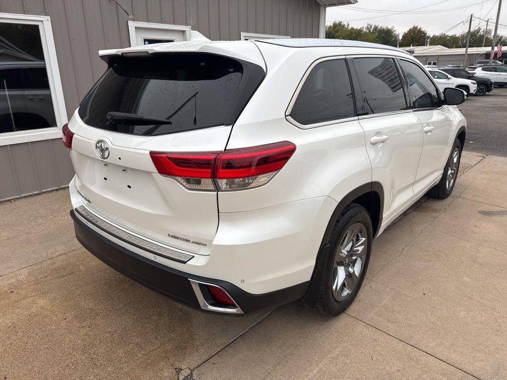 used 2019 Toyota Highlander car, priced at $29,995