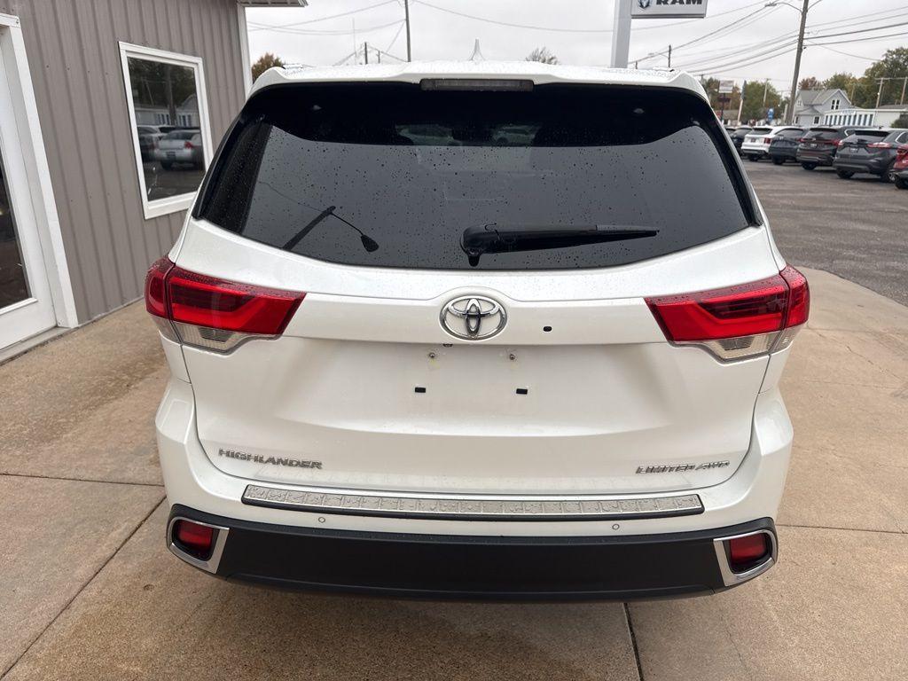 used 2019 Toyota Highlander car, priced at $29,995