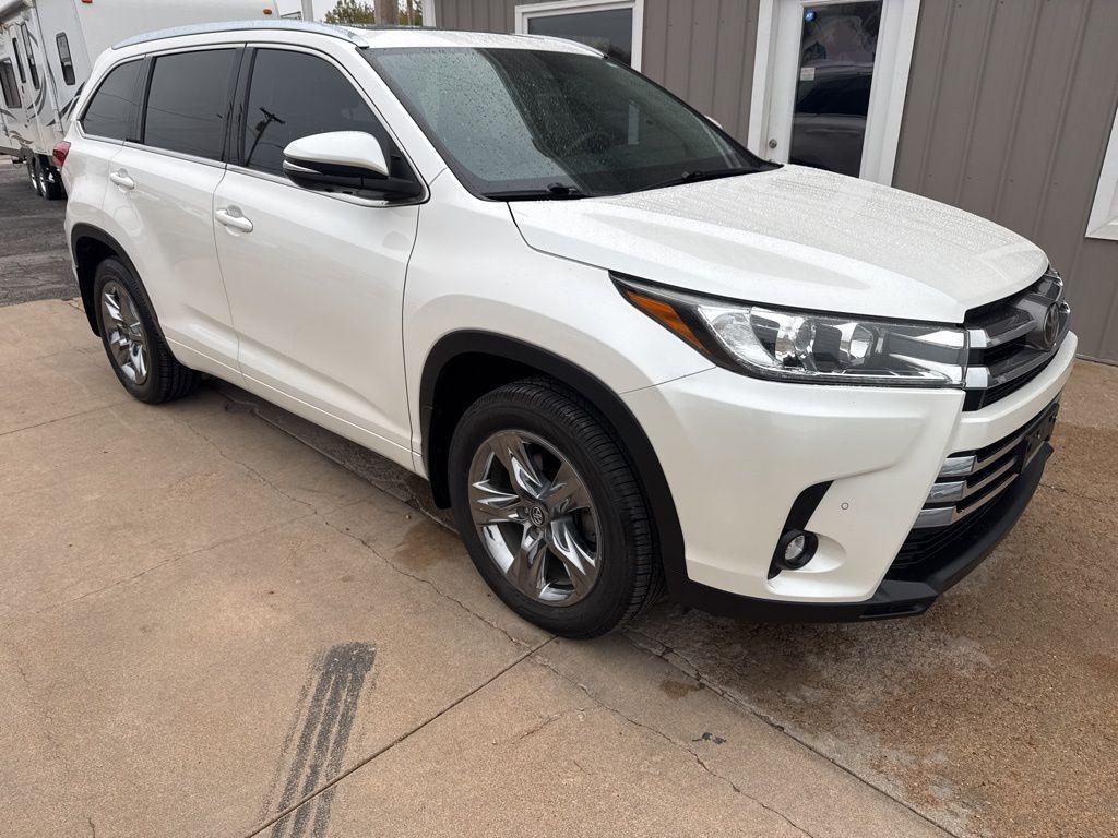 used 2019 Toyota Highlander car, priced at $29,995