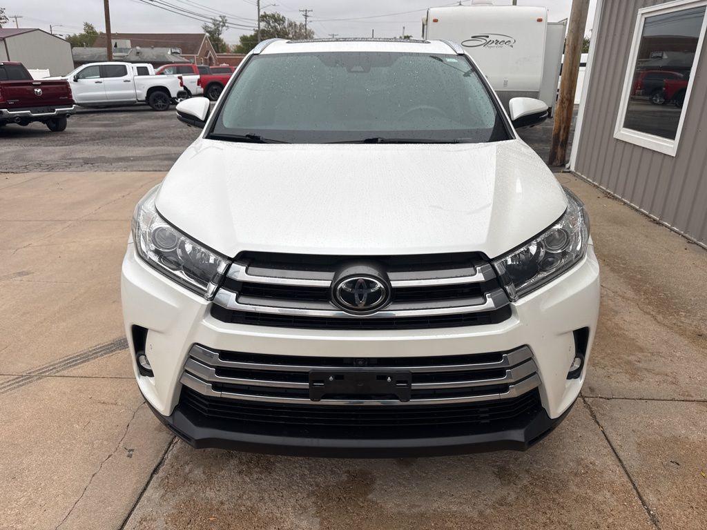 used 2019 Toyota Highlander car, priced at $29,995