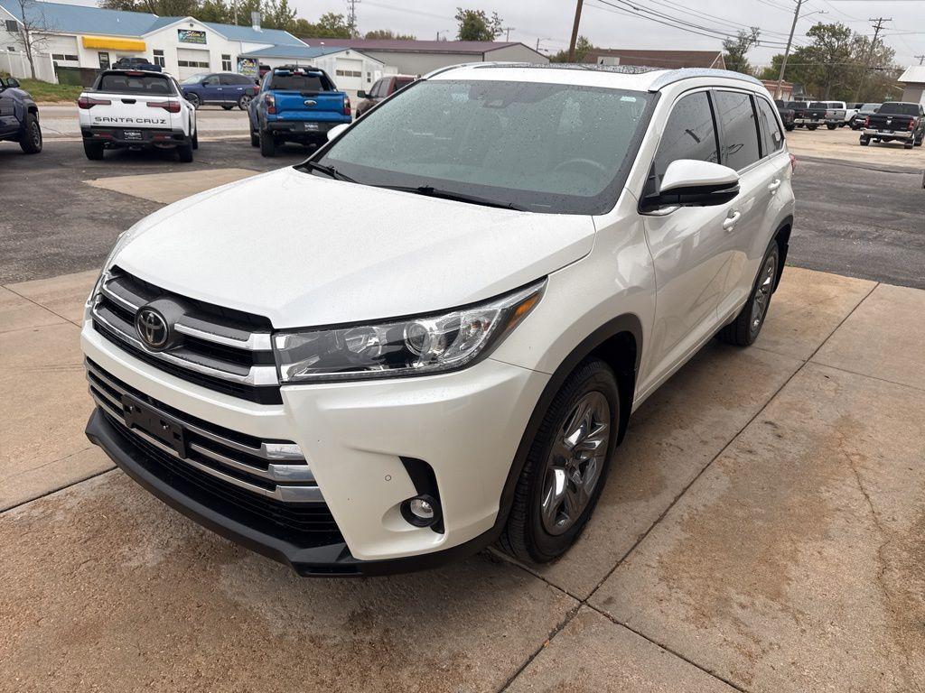 used 2019 Toyota Highlander car, priced at $29,995