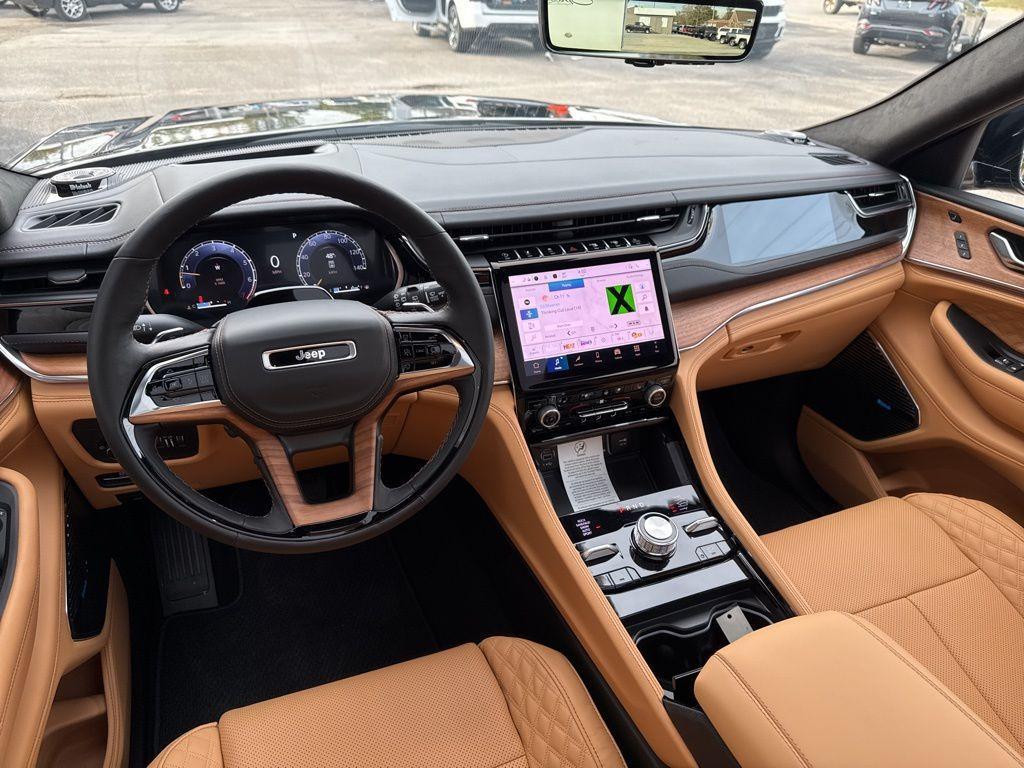 new 2025 Jeep Grand Cherokee car, priced at $74,420