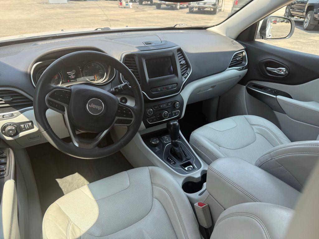 used 2021 Jeep Cherokee car, priced at $26,995