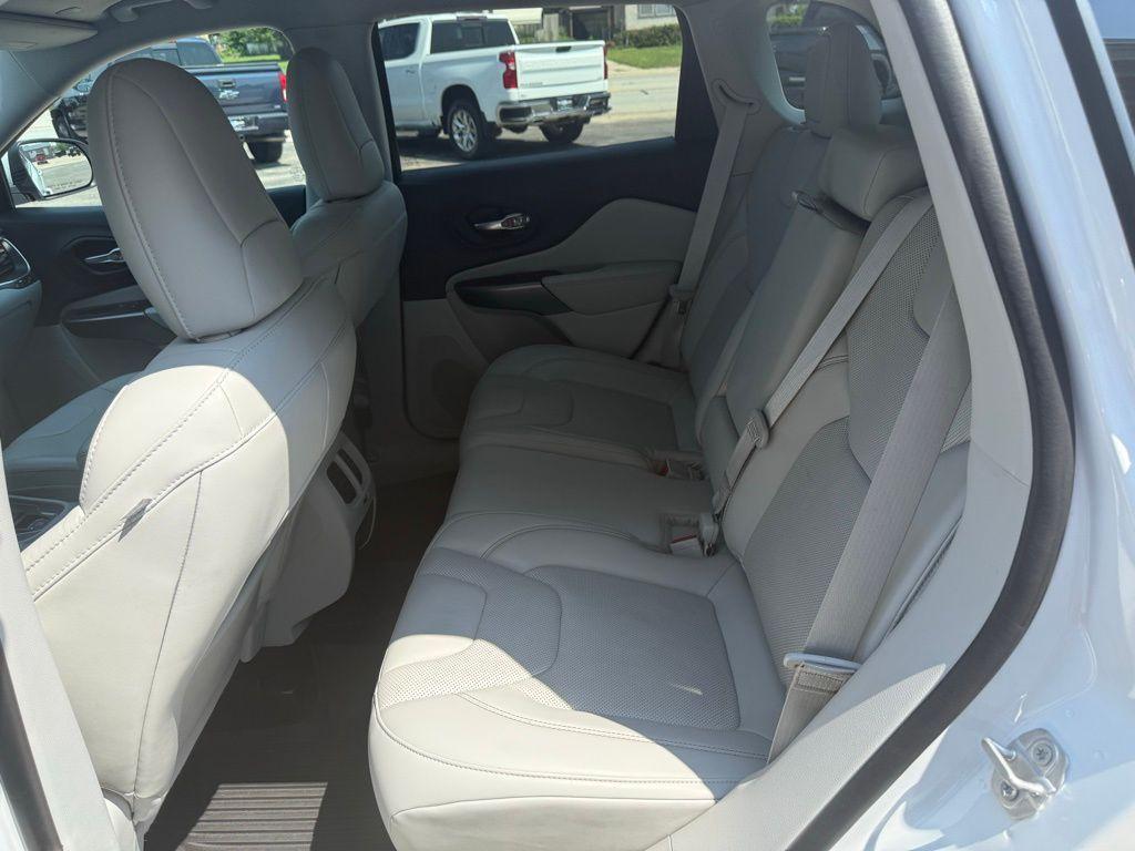 used 2021 Jeep Cherokee car, priced at $26,995
