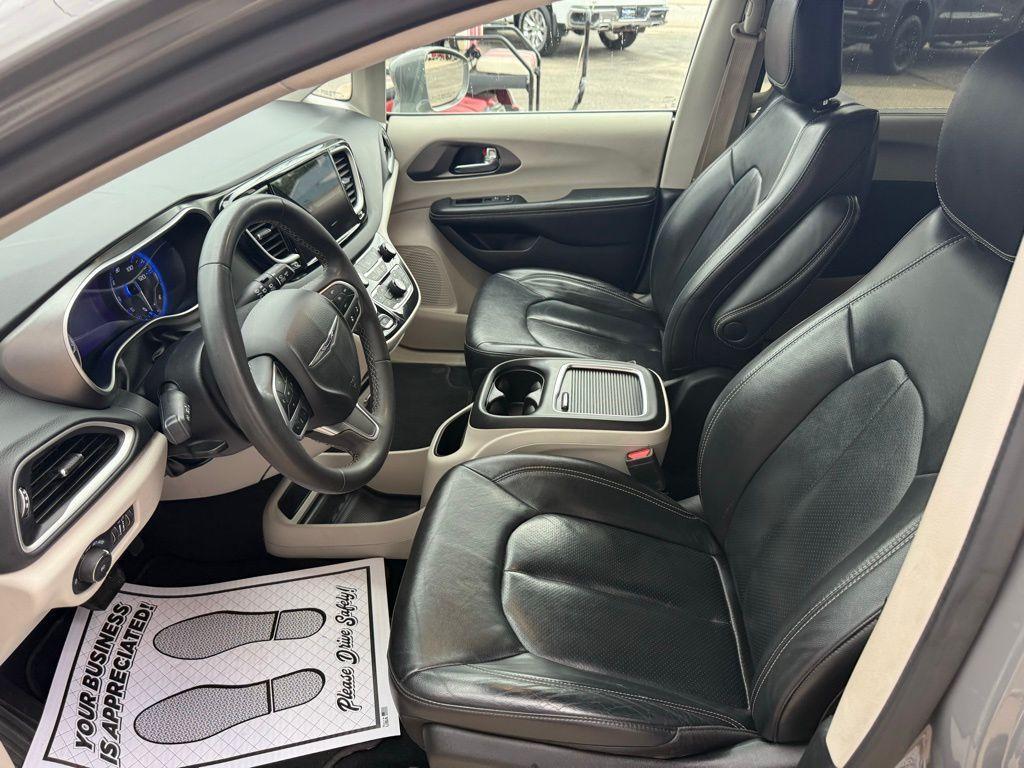 used 2022 Chrysler Pacifica car, priced at $26,995